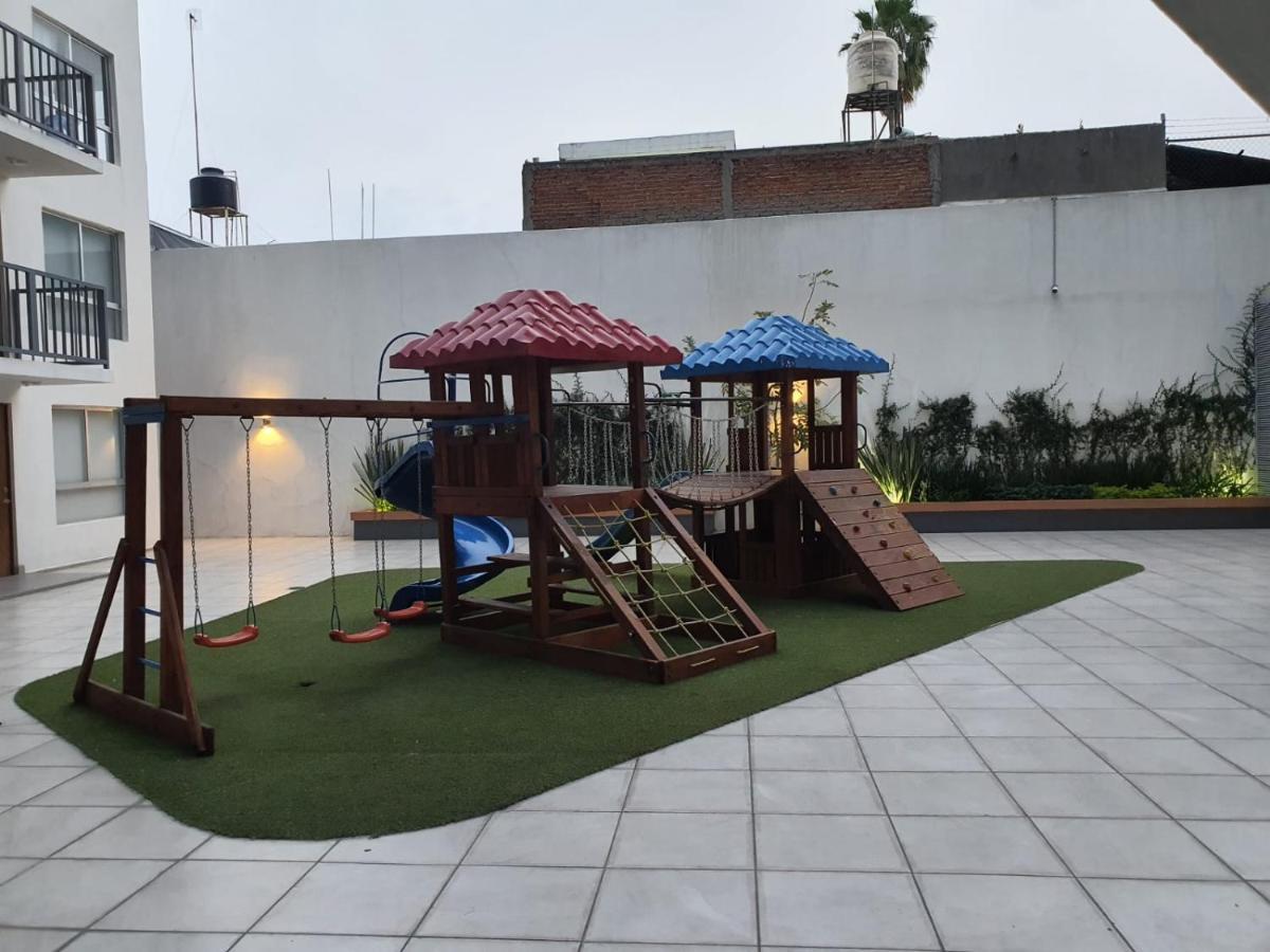 Departamento Nuevo Y Centrico Con Ambiente Familiar En Guadalajara Leilighet Eksteriør bilde